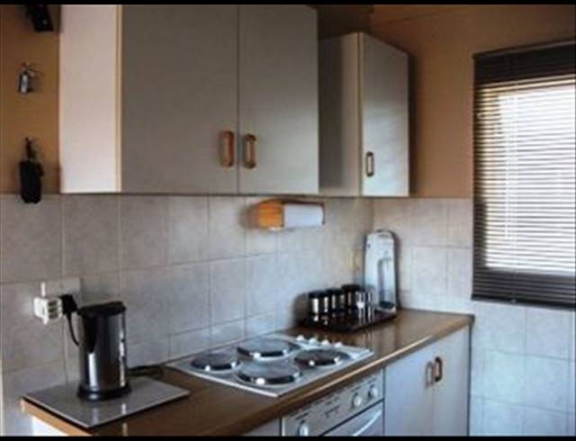 2 BEDROOM APARTMENT FOR SALE IN GLEN MARAIS